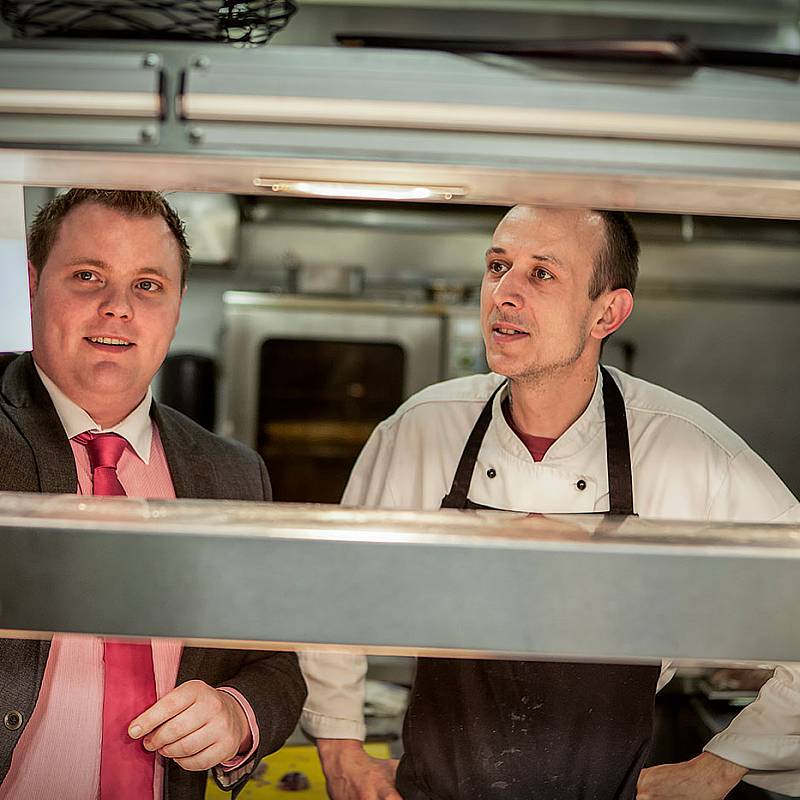 Rencontrez les stars de notre spectacle: Kitchen Team